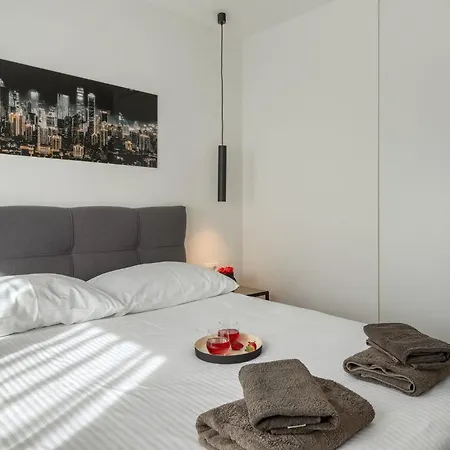 Charmante Mit Balkon Apartament